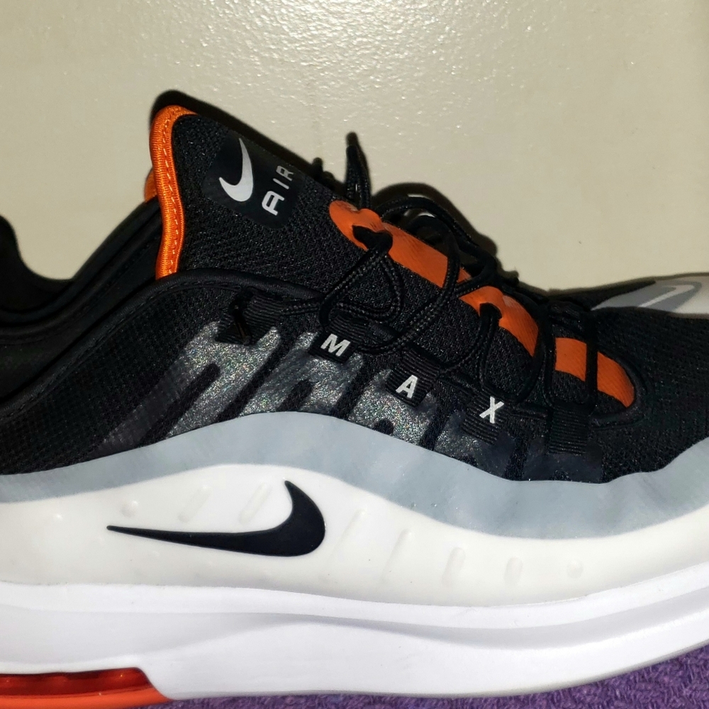 Nike Air Max Axis